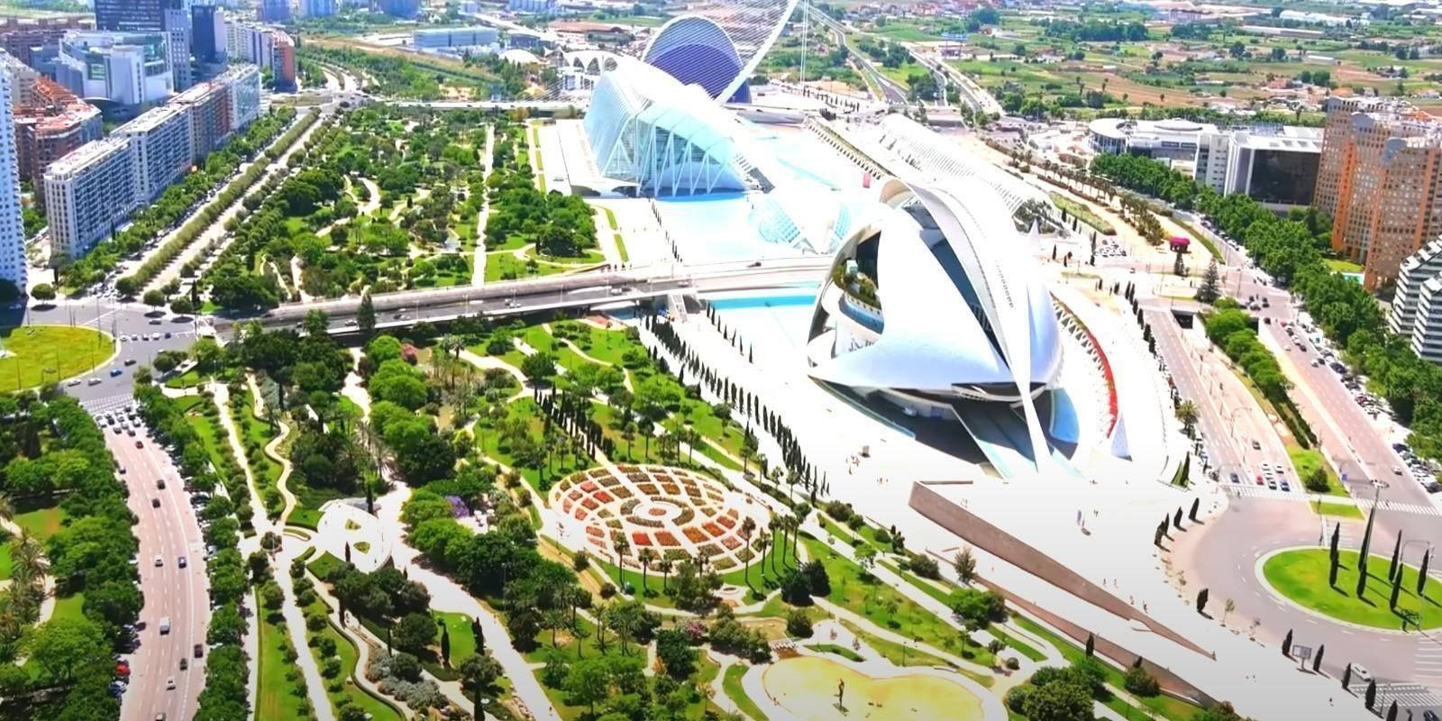 Valencia: Historia, Cultura y Oportunidades de Inversión